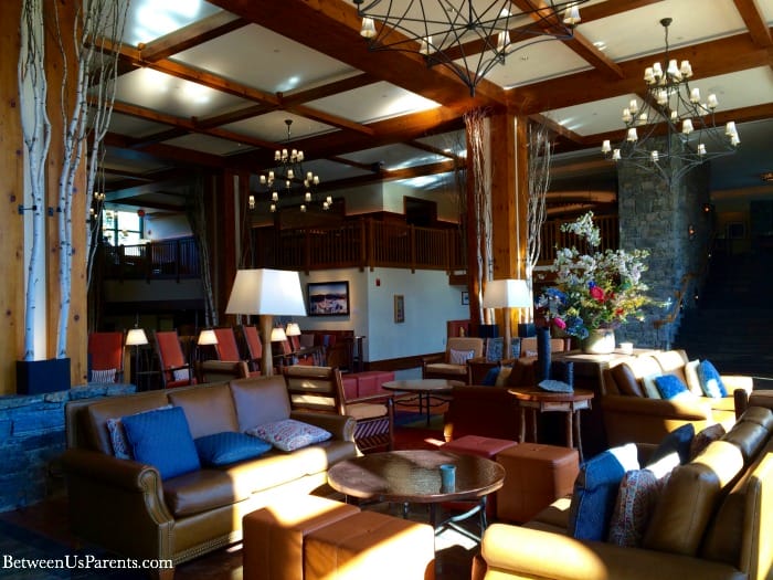stowe-mountain-lodge-lobby